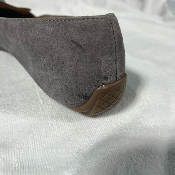 Talbots flats, moccasins, Suede Women's Loafer Tasel Gray 9AA Pointed Toe - Picture 6 of 13